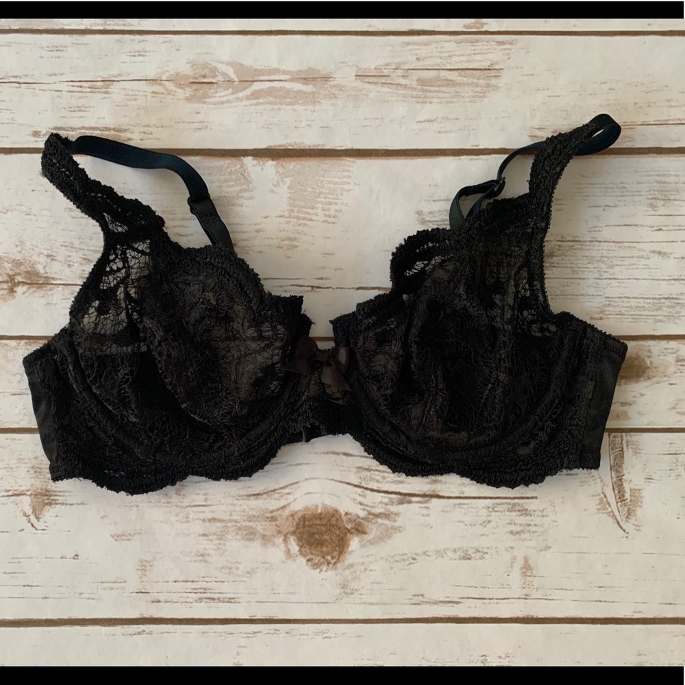 Black lace bra